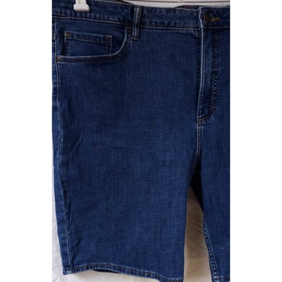 Lee Regular Fit Mens W42xL10 Mid Rise Bermuda Stretch Denim Shorts 10" Inseam - Picture 2 of 13